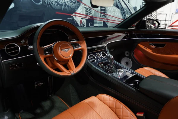  Black Bentley Continental GTC Photo 2