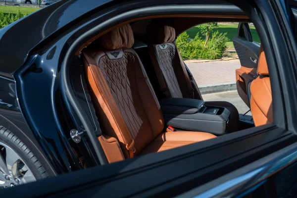  Black Bentley Flying Spur Photo 6