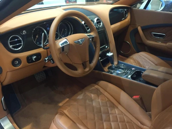  Dark Blue Bentley GTC Photo 3