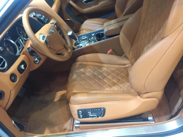  Dark Blue Bentley GTC Photo 4