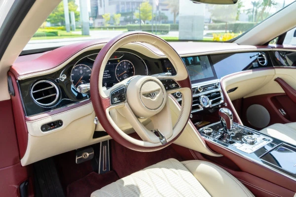  White Bentley Flying Spur Photo 2