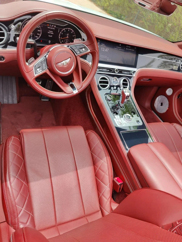  White Bentley Continental GTC Photo 2